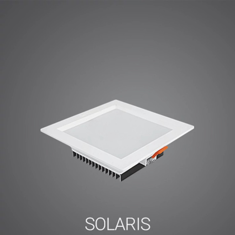 پنل 18 وات LED مربعی 15*15 مدل سولاریس پارس شعاع توس