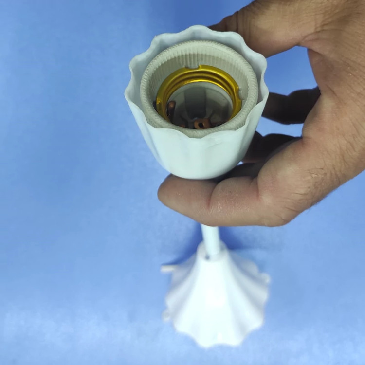 سرپیچ لامپ آویز مدل میله ای با طراحی زیبا و قشنگ .