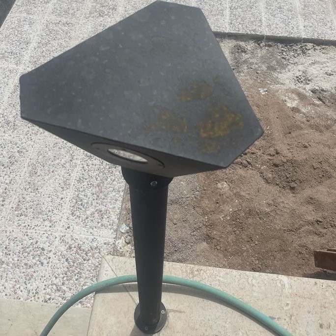 چراغ سه ضلعی فضای بیرون آی پی دار